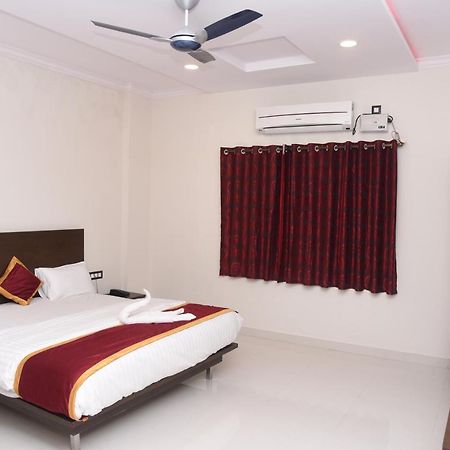 Hotel Grand Kubera Chikmagalūr 외부 사진
