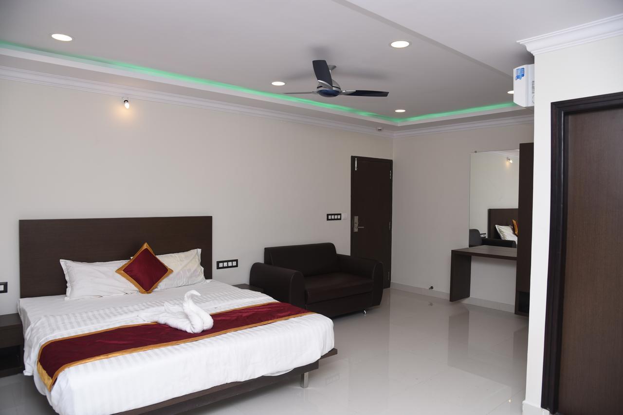 Hotel Grand Kubera Chikmagalūr 외부 사진