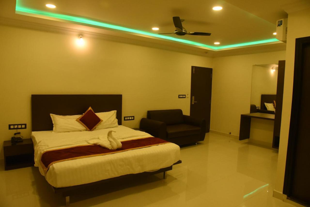 Hotel Grand Kubera Chikmagalūr 외부 사진