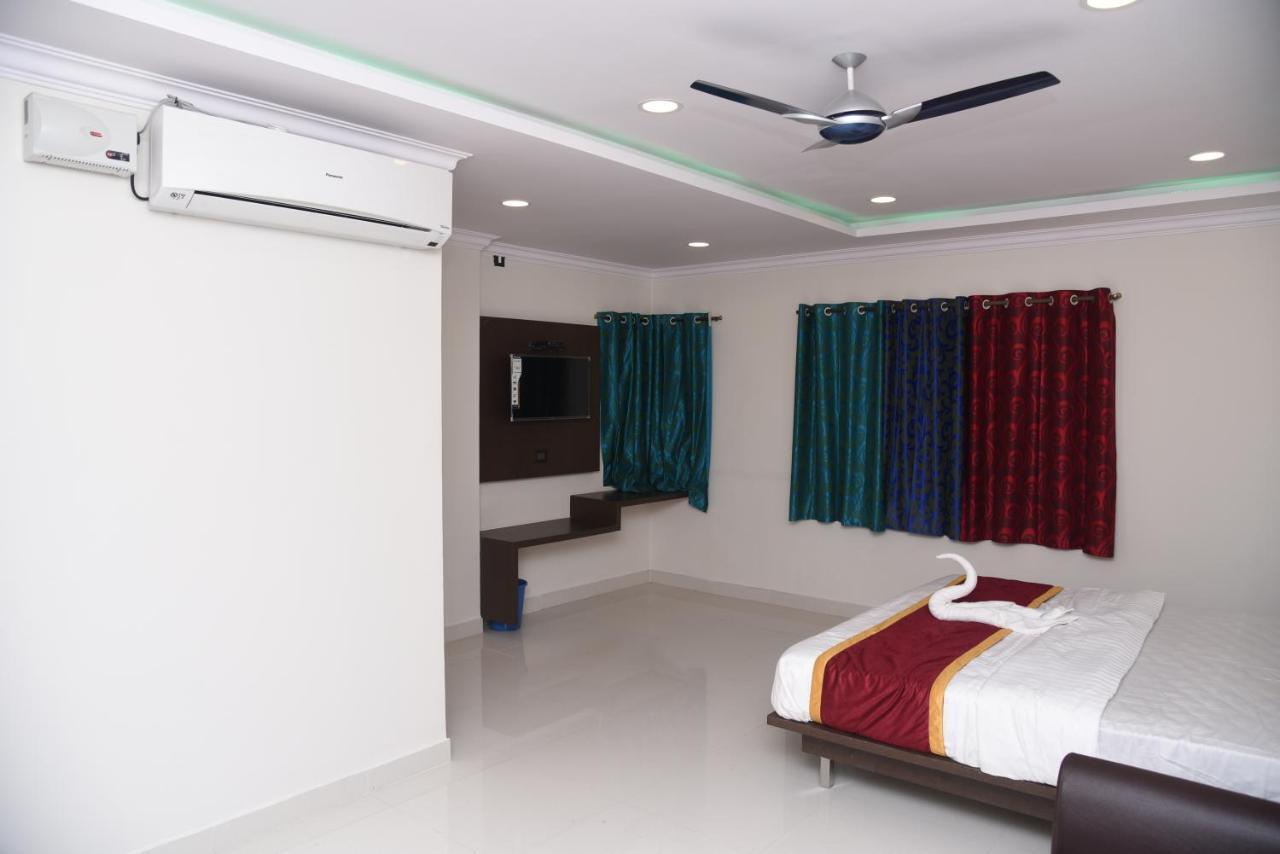 Hotel Grand Kubera Chikmagalūr 외부 사진